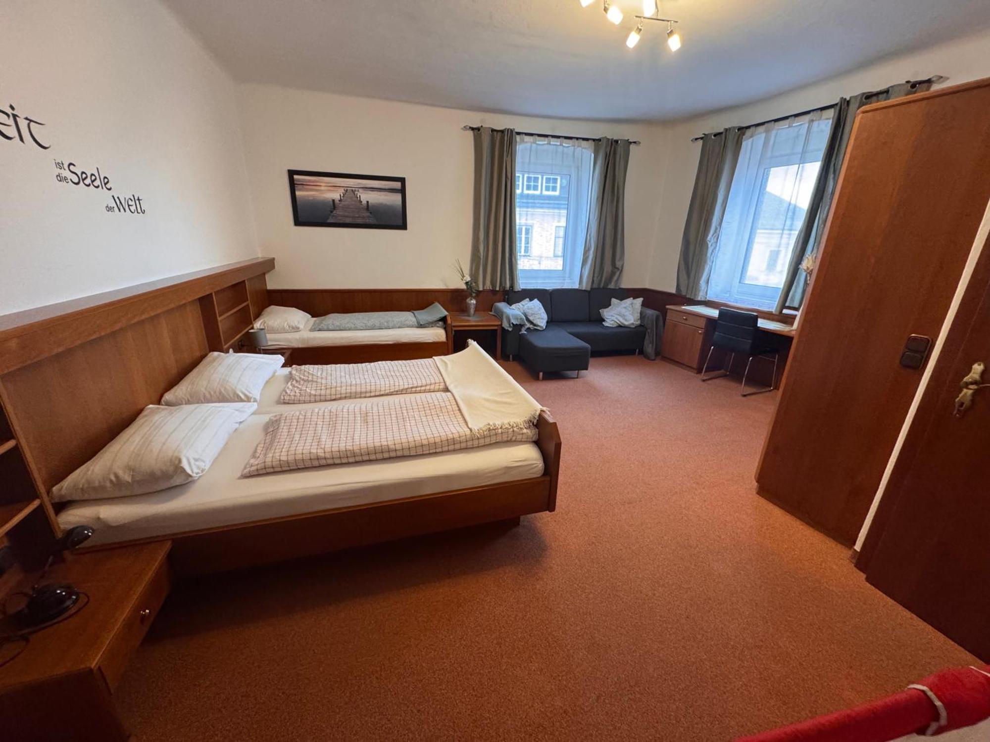 Austria Traveller Hotel Kirchdorf Kirchdorf an der Krems Buitenkant foto